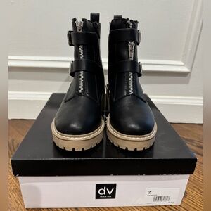 Dolce Vita Girls Boots NWT size 2